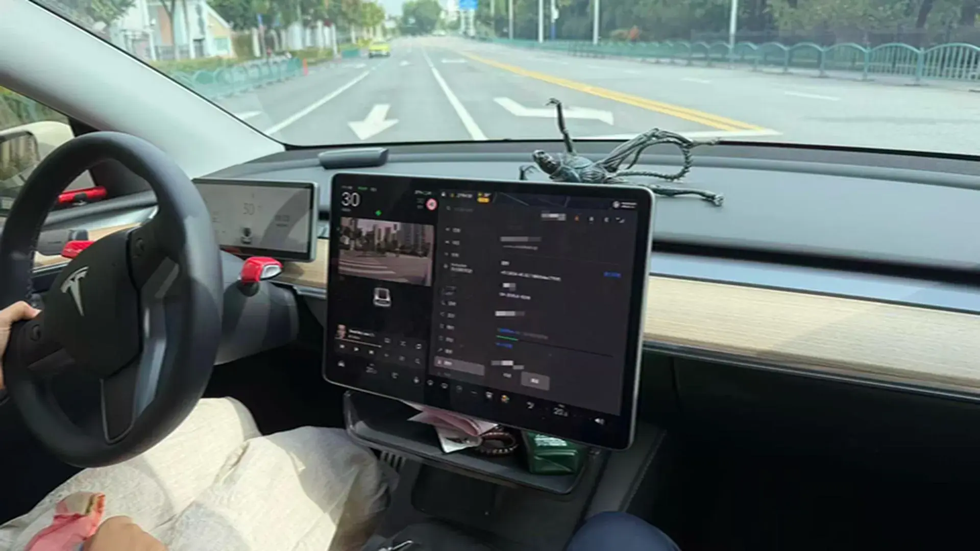 2022 TESLA MODEL thumbnail 4