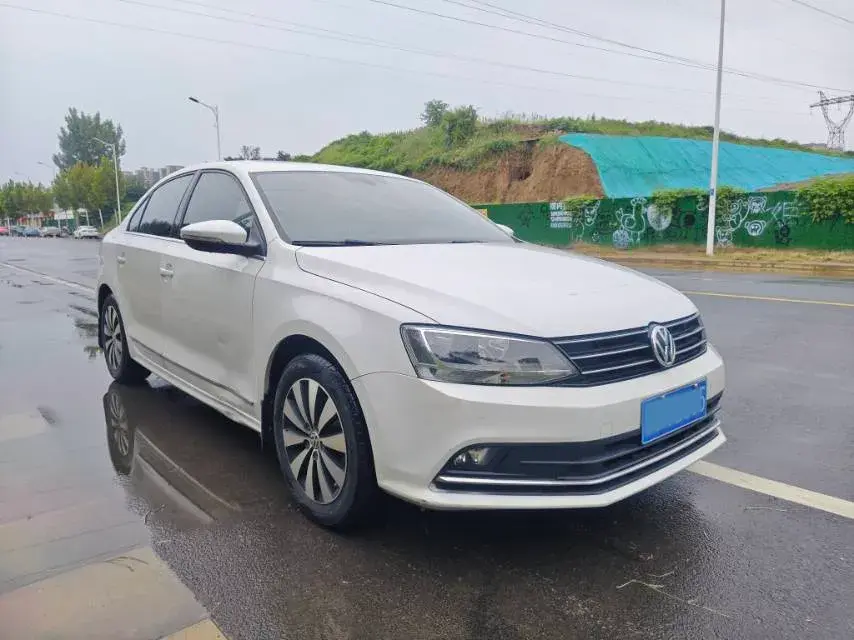 2018 VOLKSWAGEN SAGITAR thumbnail 2