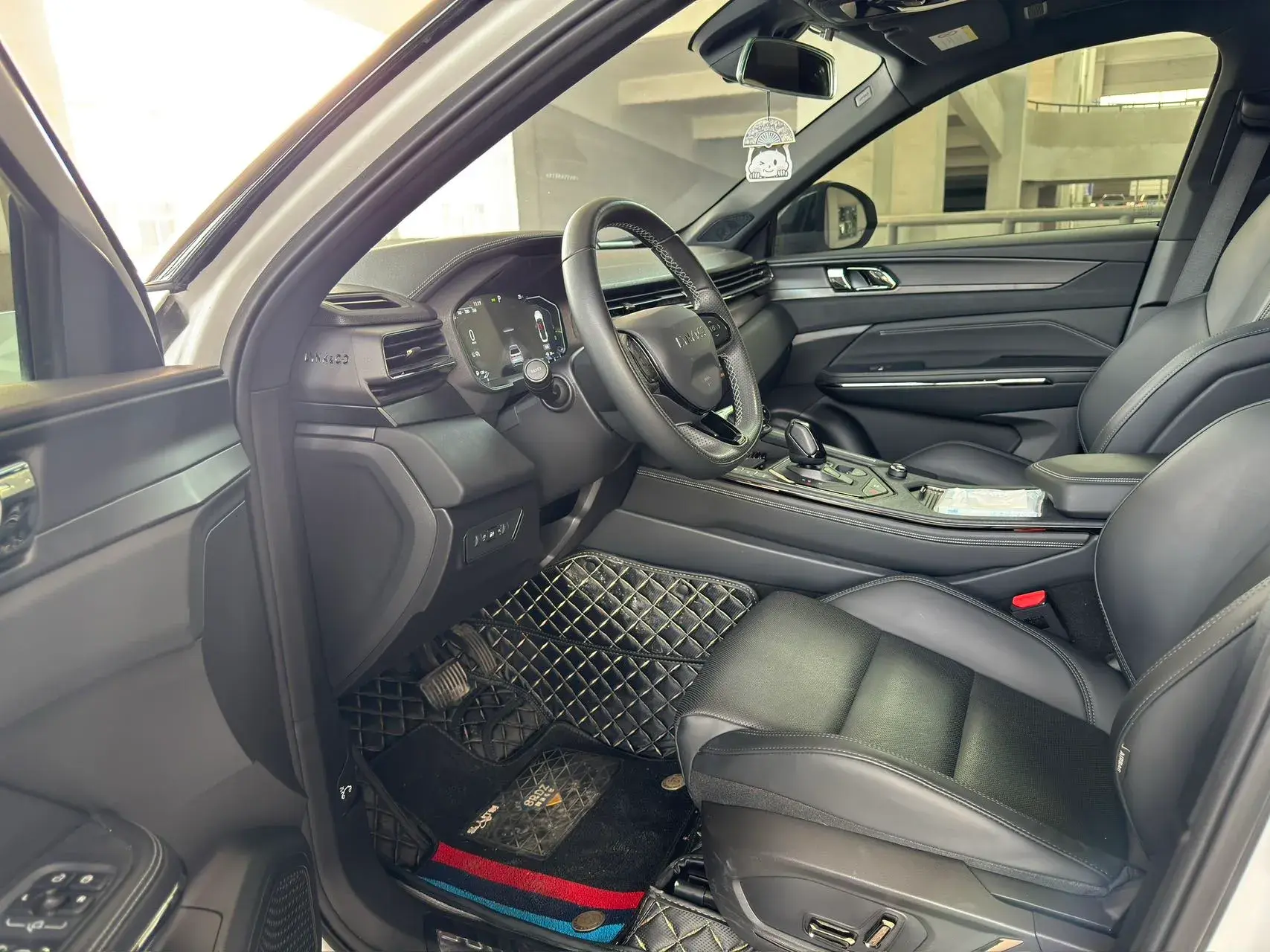 2022 LYNK&CO 01 thumbnail 4