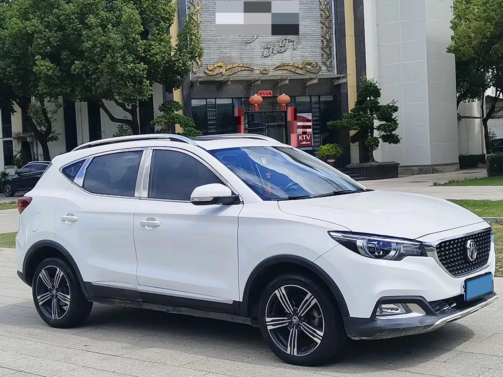 2018 MG ZS thumbnail 3