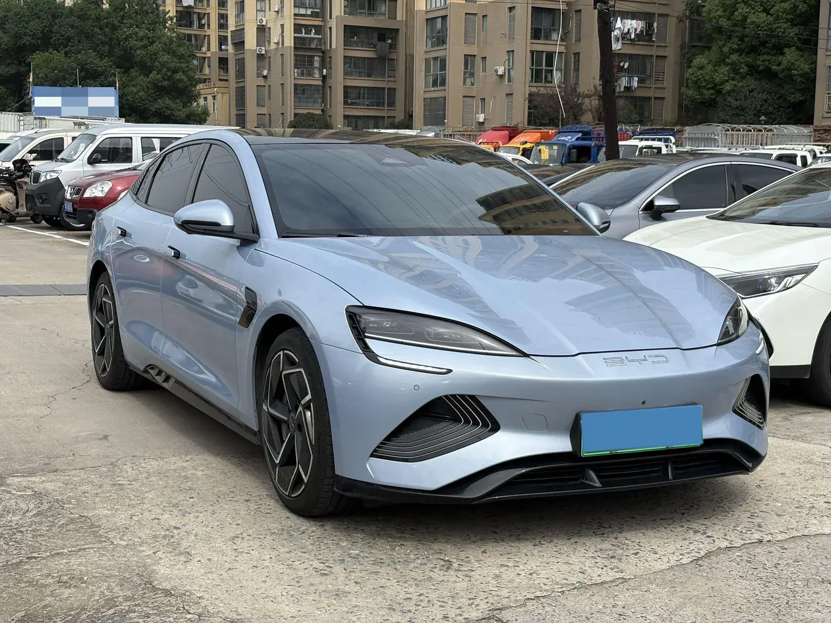 2022 BYD SEAL thumbnail 2