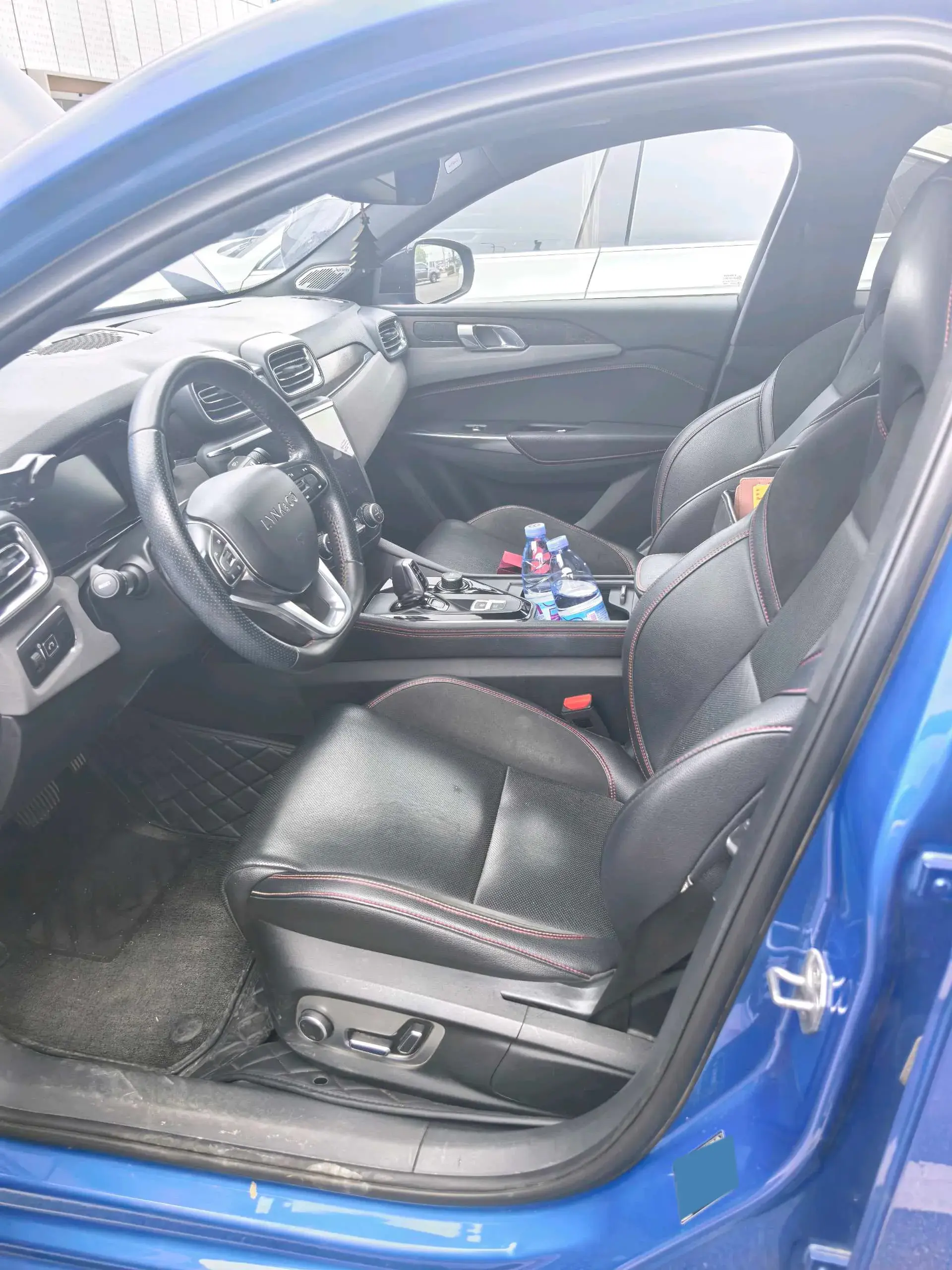 2019 LYNK&CO 03 thumbnail 2