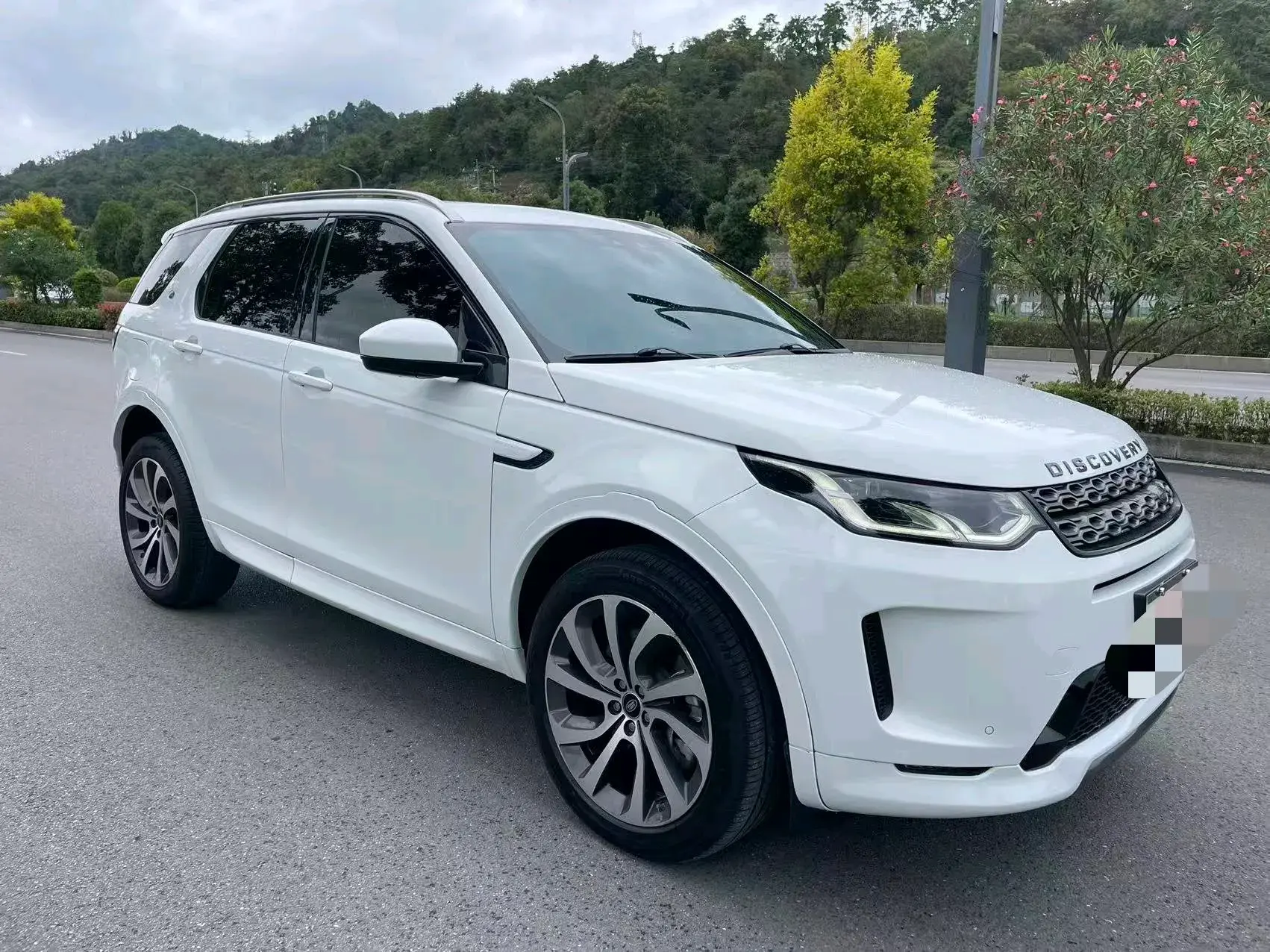 2021 LAND ROVER thumbnail 3