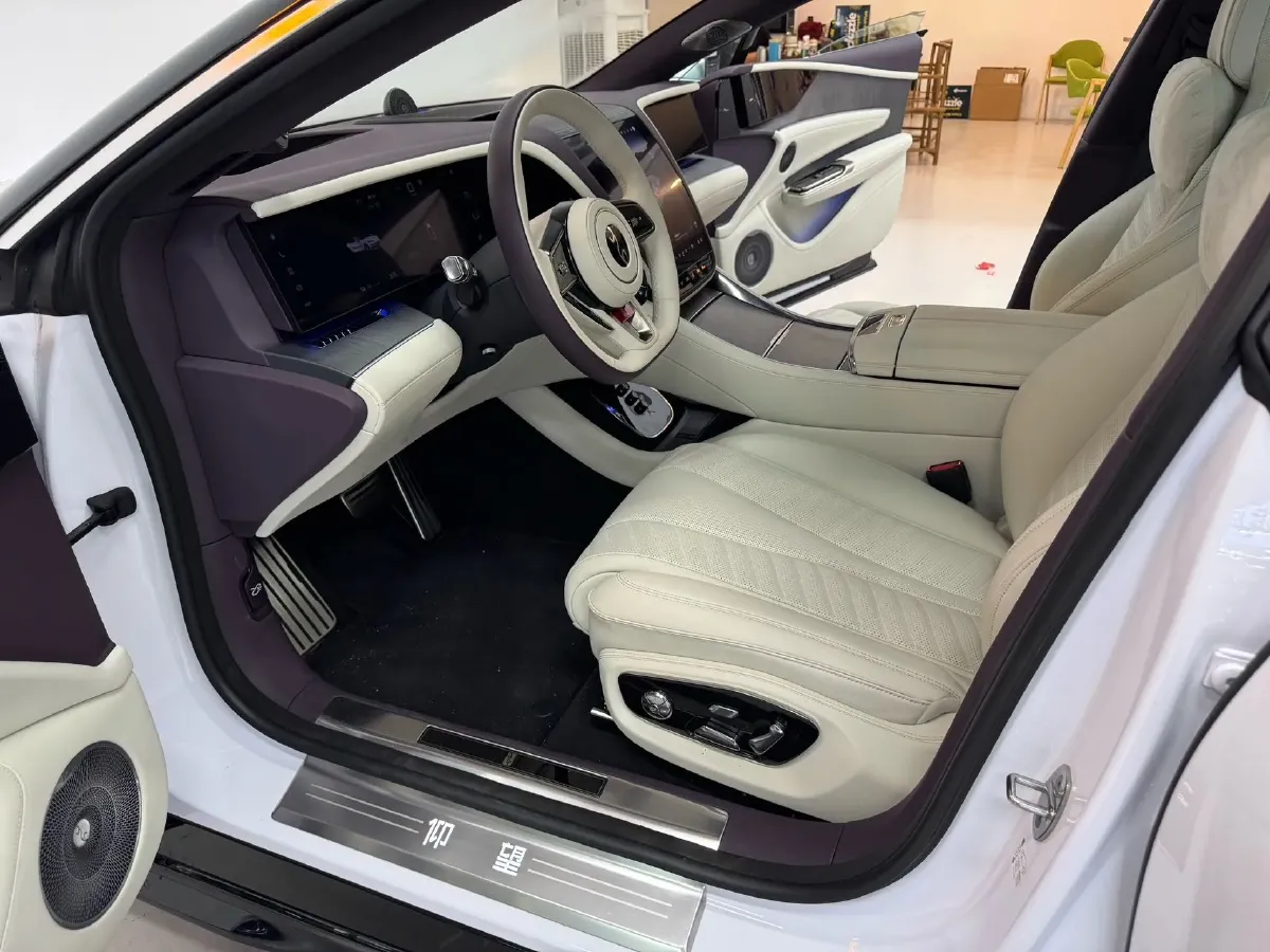 2025 YangWang U7 BEV 135.5KWH,autocango,china used car exporter,china ev exporter,chinese used car exporter,chinese used ev exporter