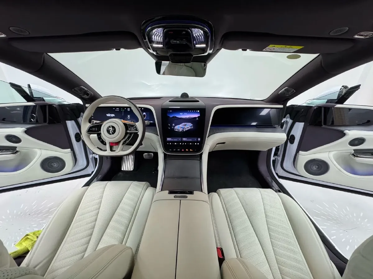 2025 YangWang U7 BEV 135.5KWH,autocango,china used car exporter,china ev exporter,chinese used car exporter,chinese used ev exporter