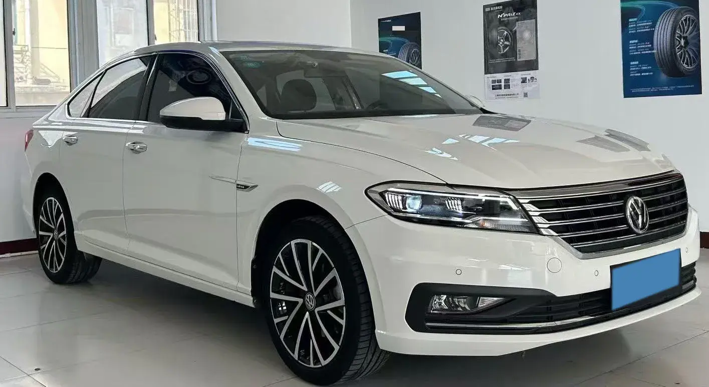 2019 VOLKSWAGEN LAVIDA thumbnail 3