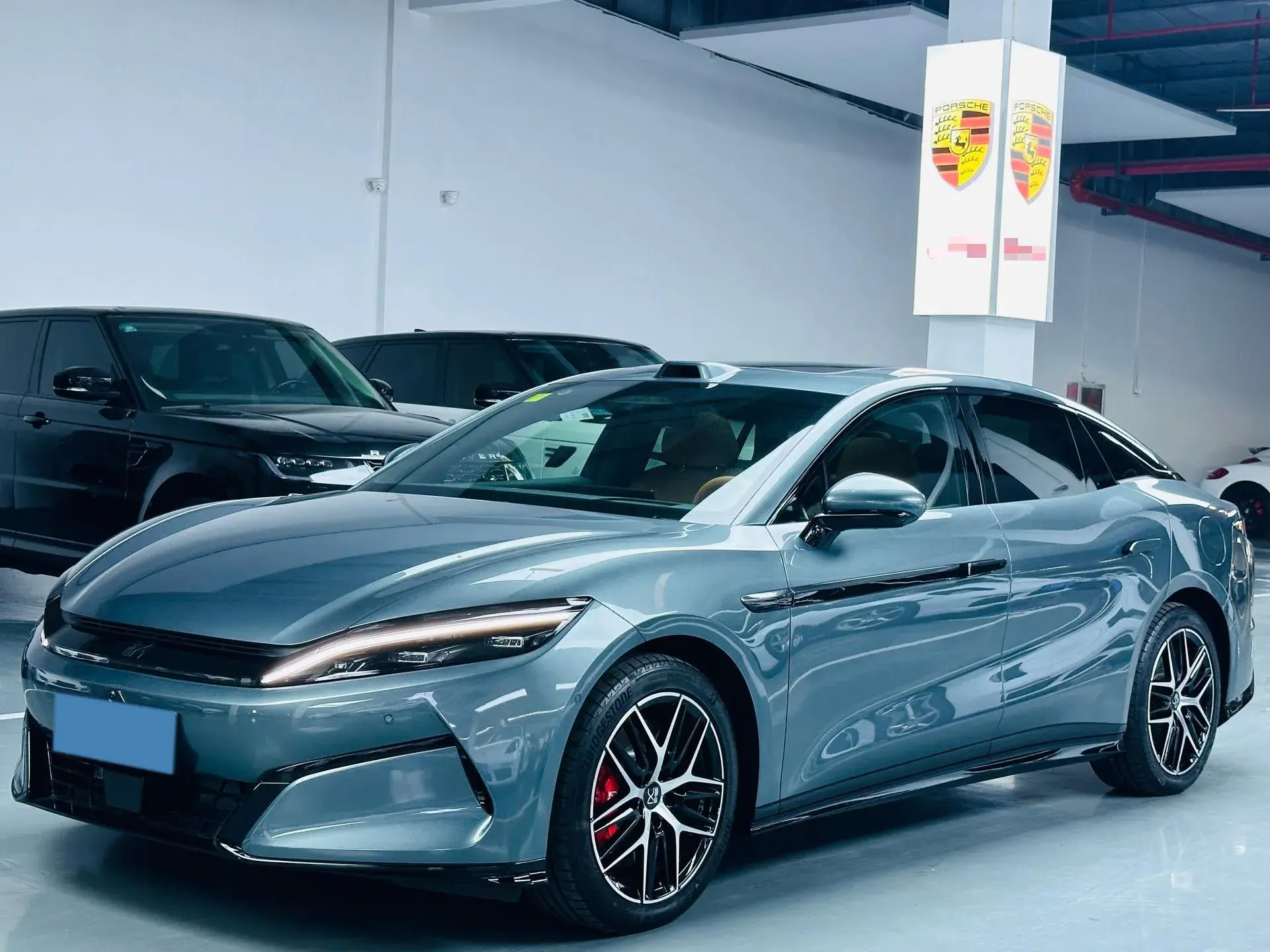 2025 BYD HANL view 1