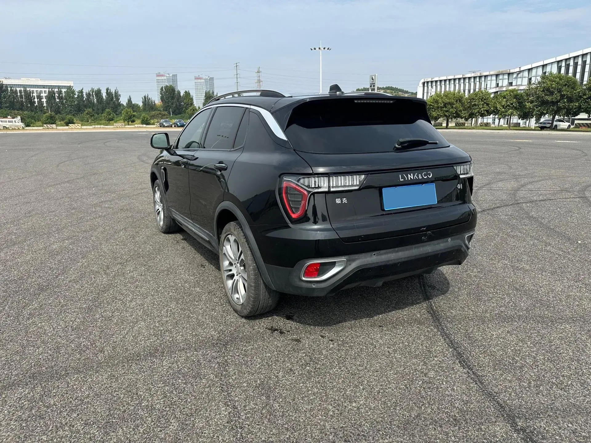 2019 LYNK&CO 01 thumbnail 4