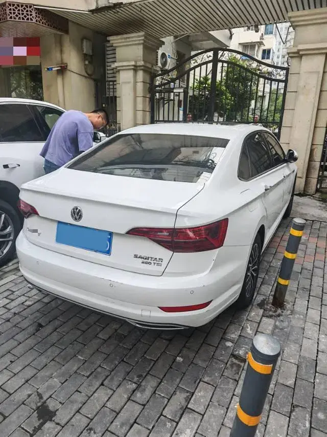 2019 VOLKSWAGEN SAGITAR thumbnail 3