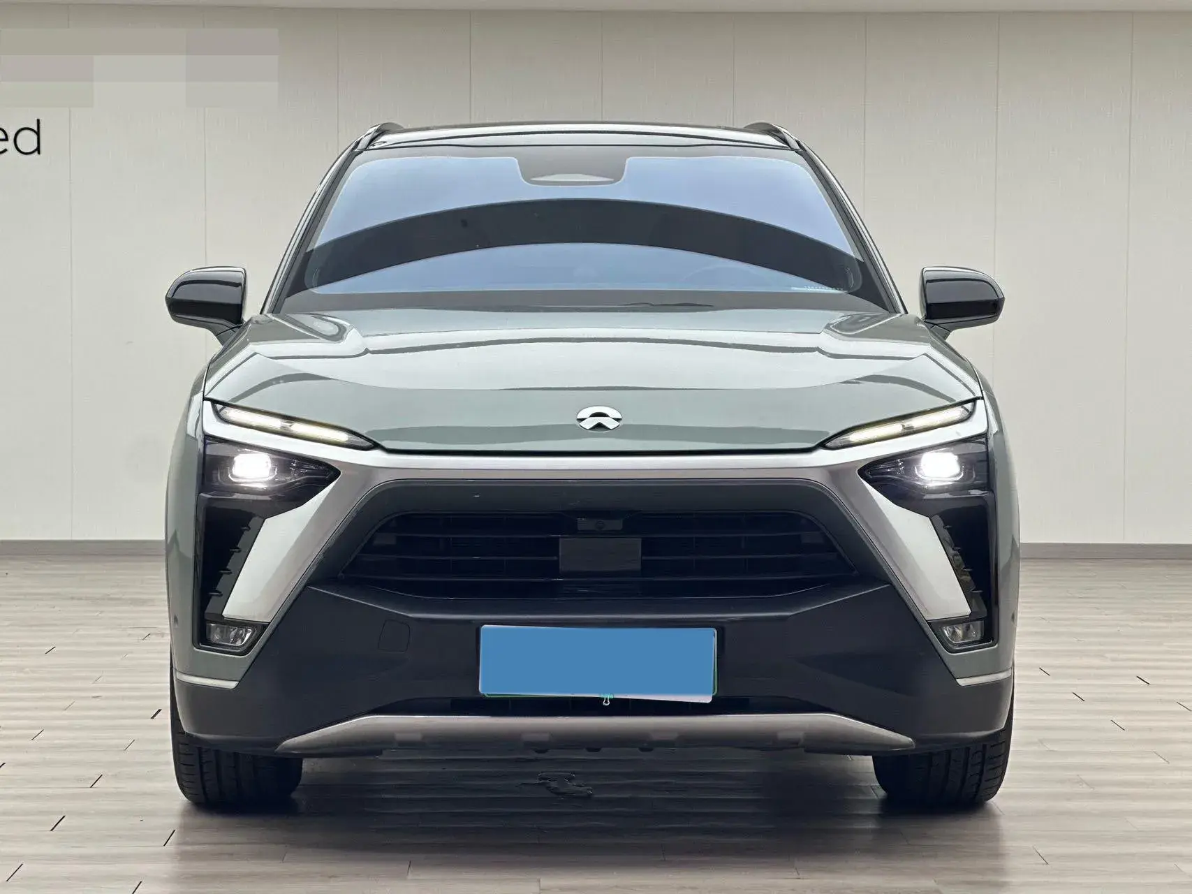 2022 NIO ES8 thumbnail 3