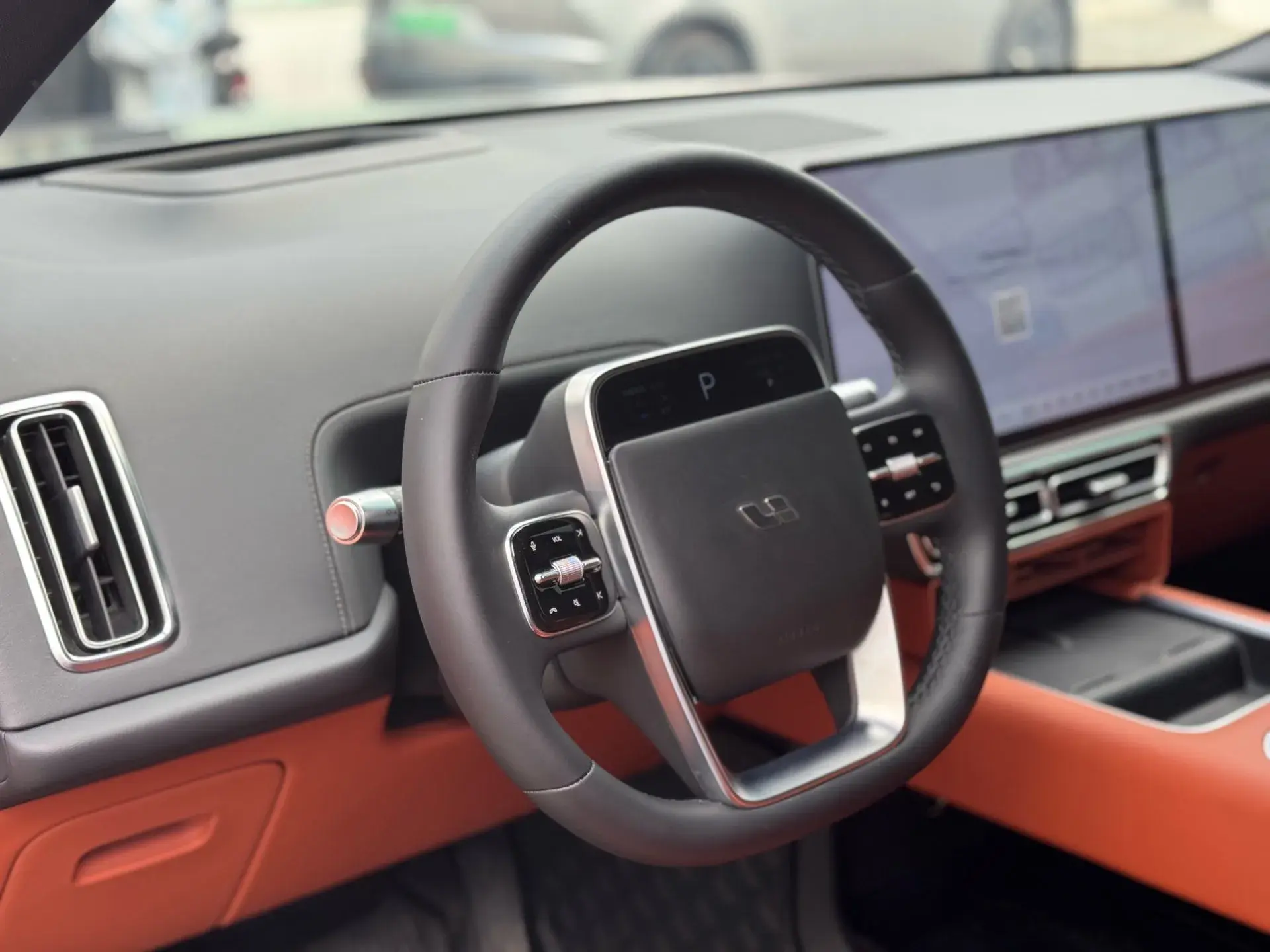 2022 LI L9 thumbnail 4