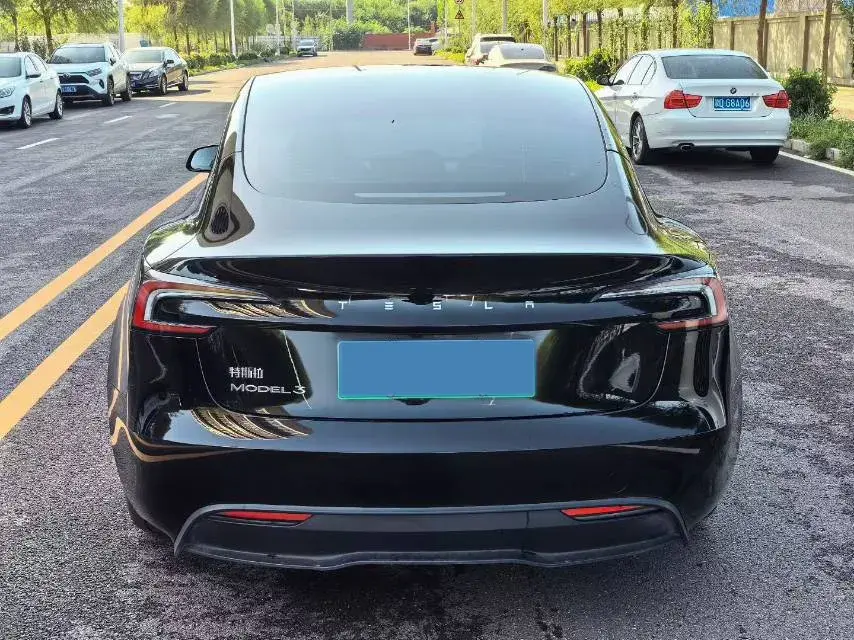 2023 TESLA MODEL thumbnail 4