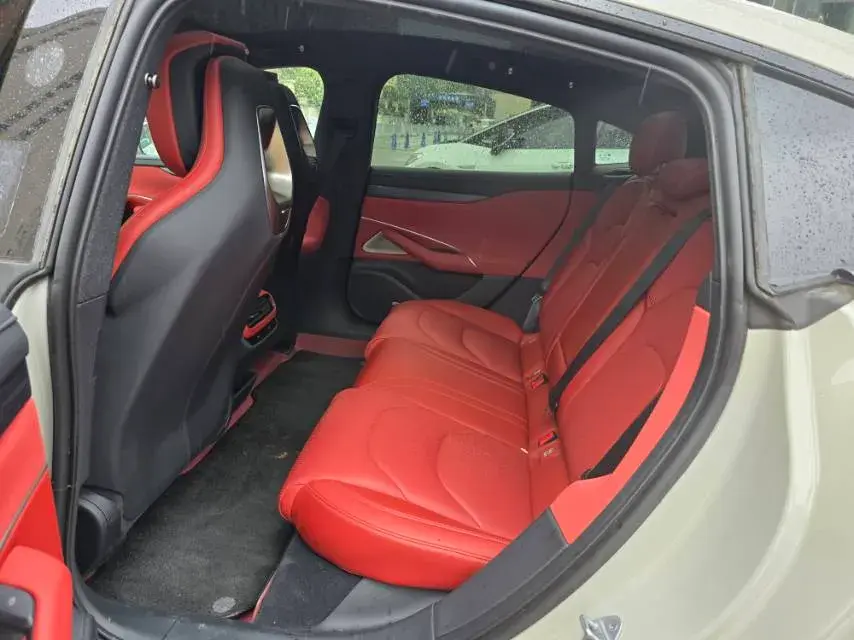 2024 MI SU7 thumbnail 4