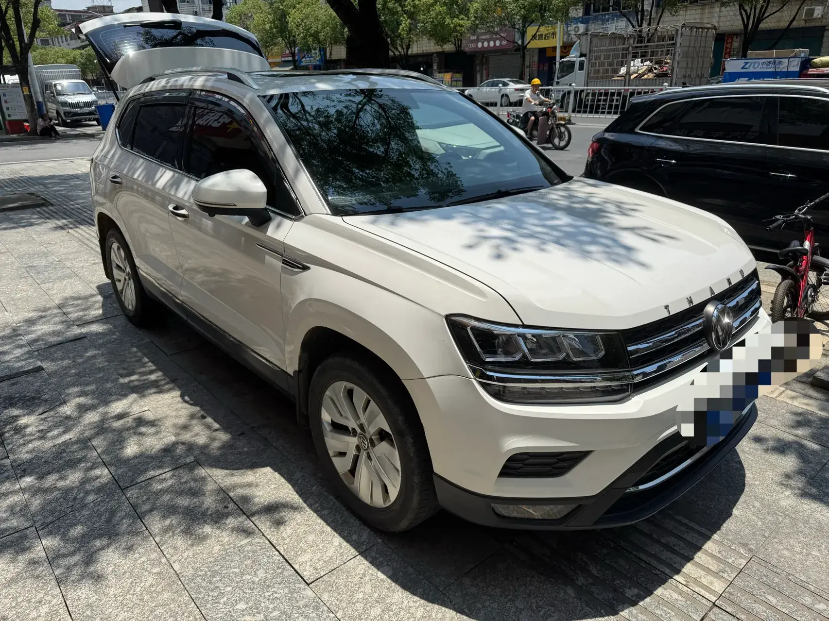 2019 VOLKSWAGEN THARU thumbnail 3