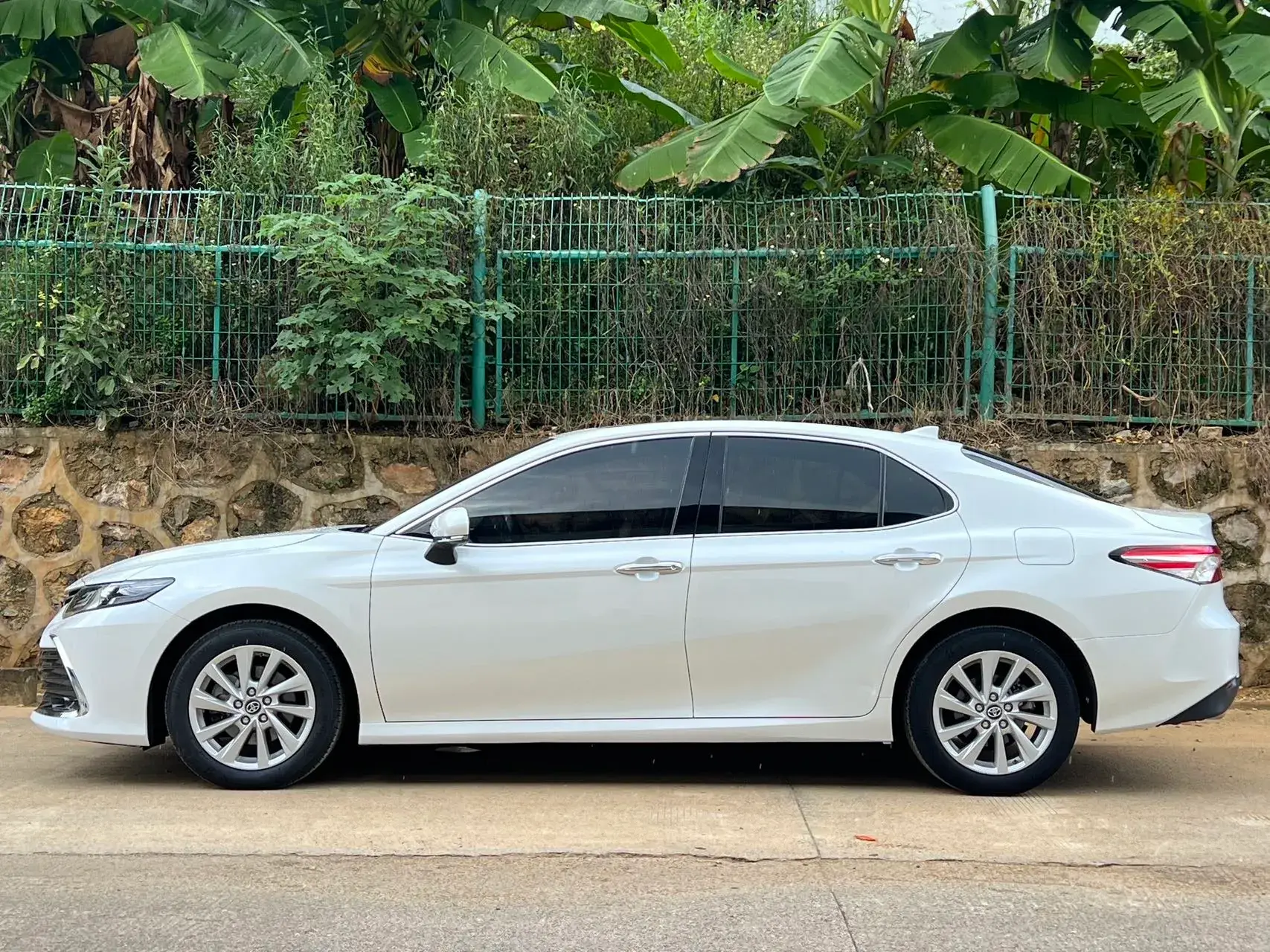 2021 TOYOTA CAMRY thumbnail 3