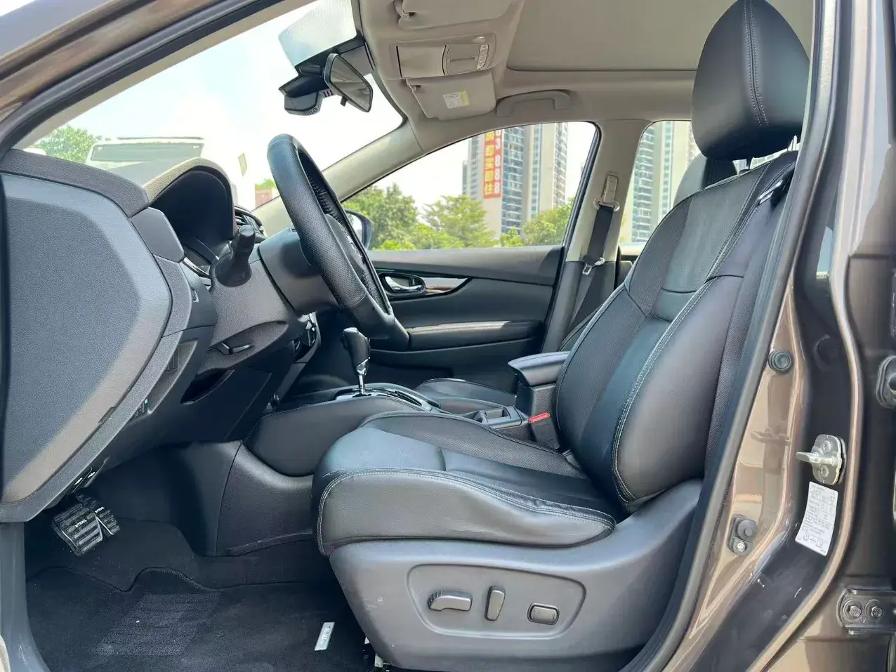 2020 NISSAN X-TRAIL thumbnail 4