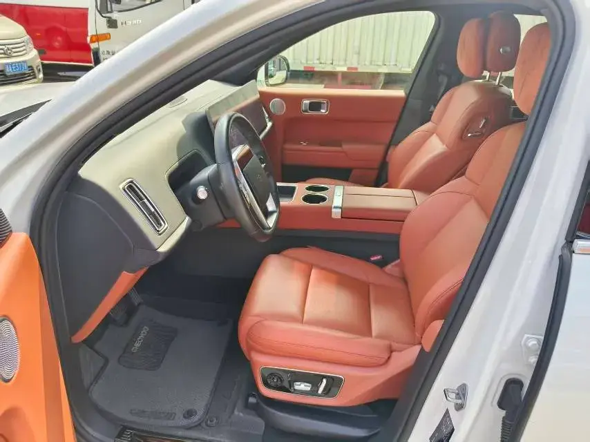 2023 LI L7 thumbnail 4