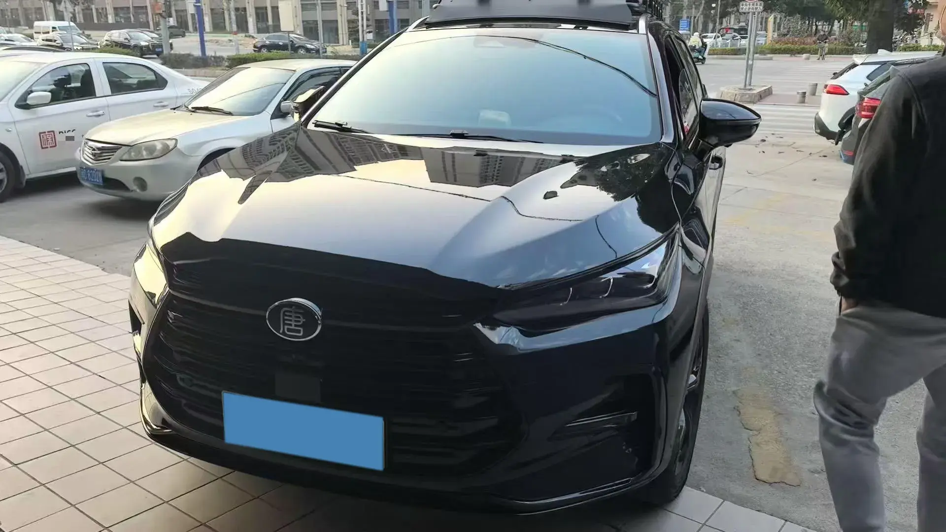 2021 BYD TANG view 1