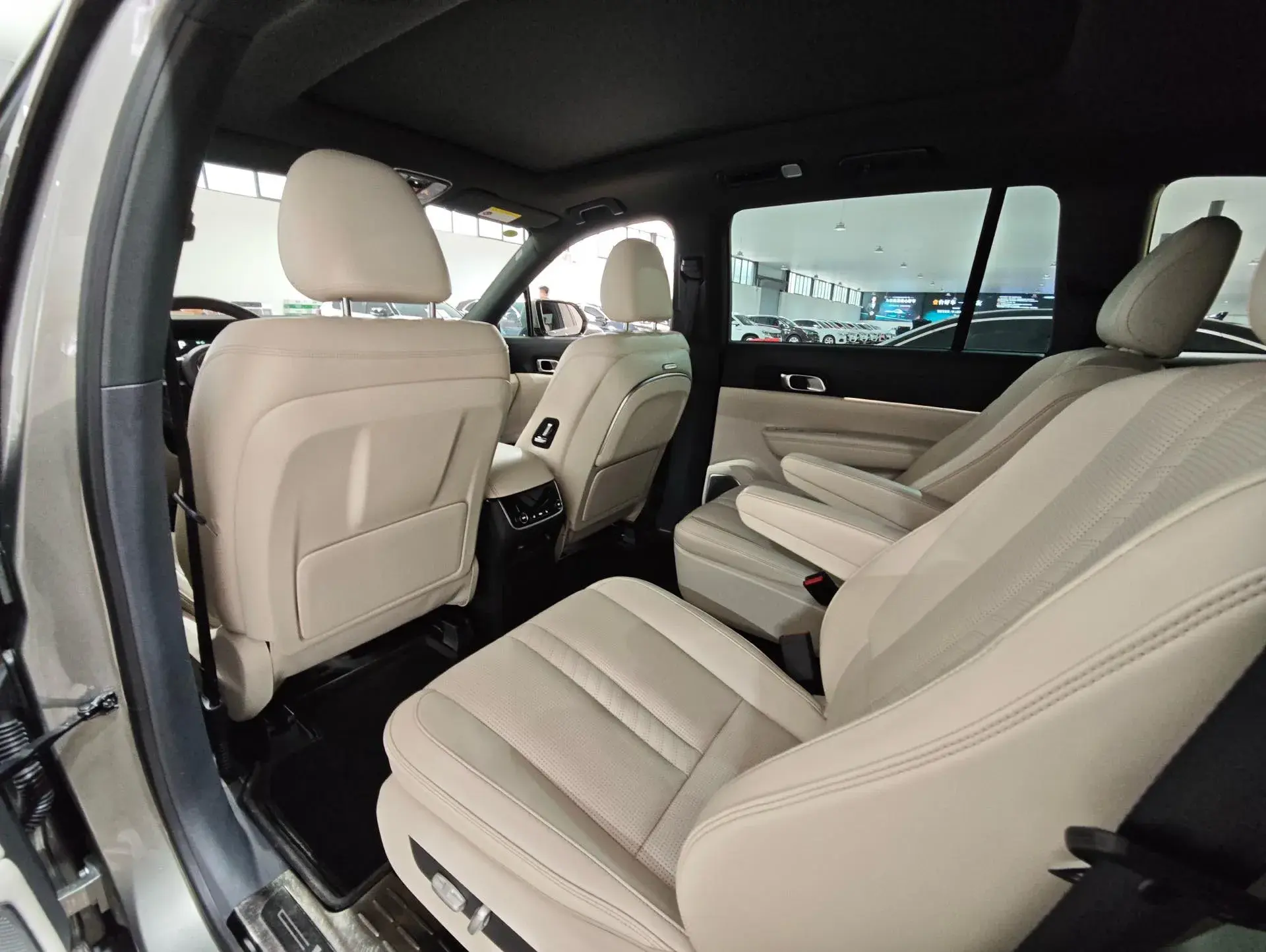 2020 LI ONE thumbnail 4