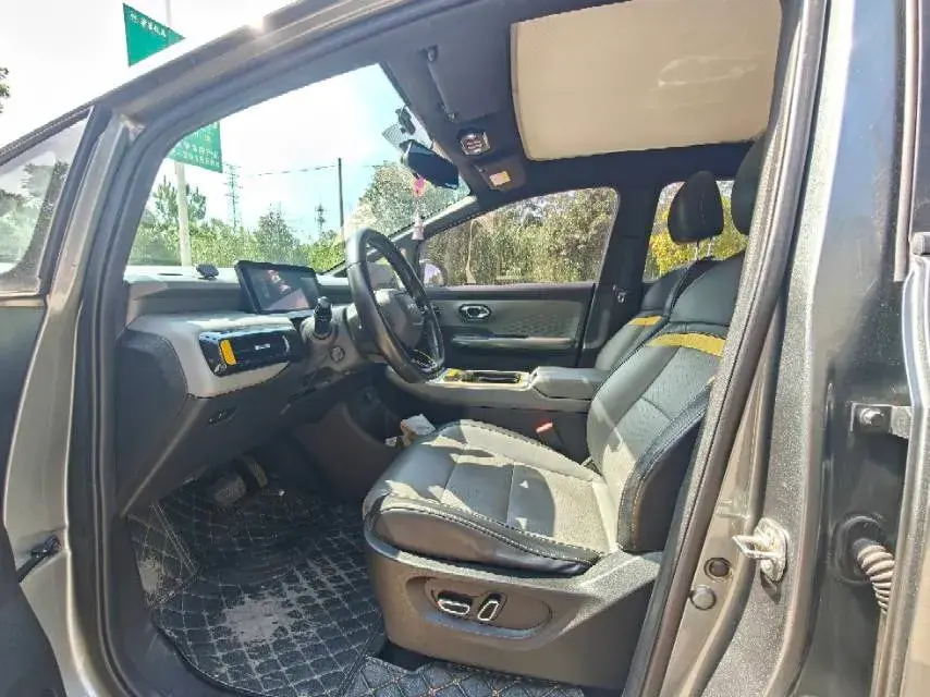 2022 AION Y thumbnail 4