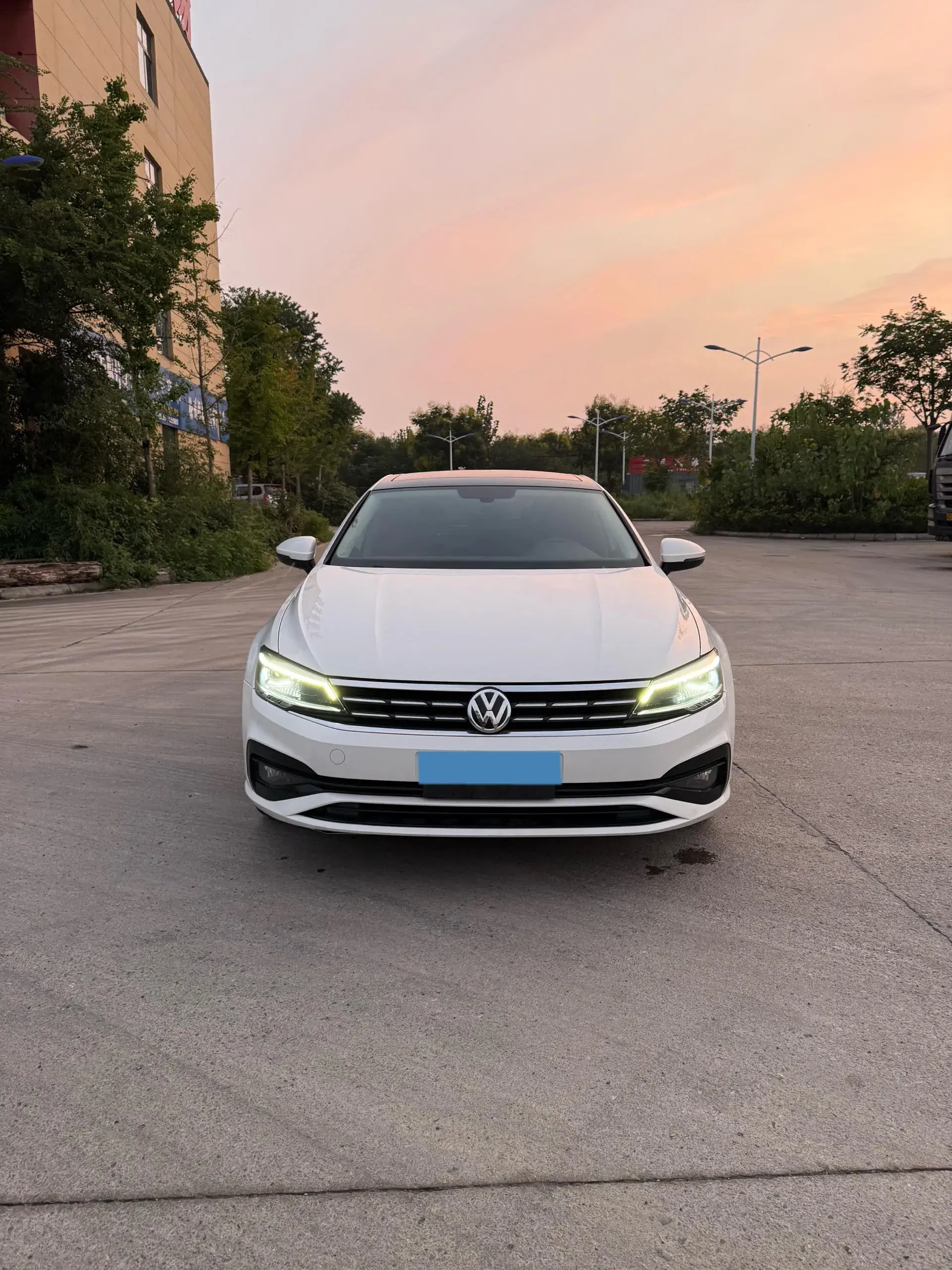 2019 VOLKSWAGEN LAMANDO thumbnail 2