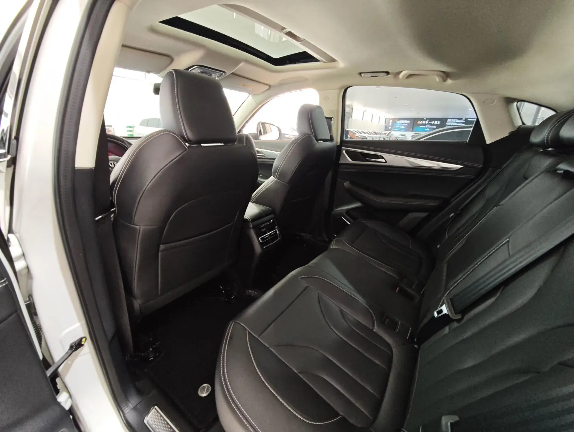 2021 CHANGAN CS85 thumbnail 4