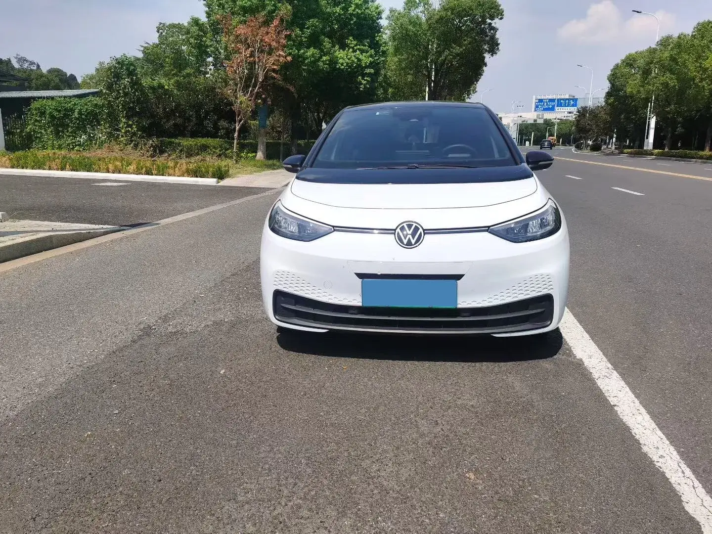 2024 VOLKSWAGEN ID.3 thumbnail 2