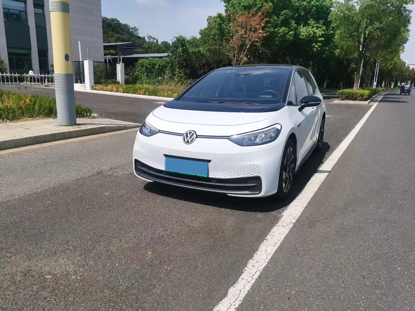 2024 VOLKSWAGEN ID.3 view 1