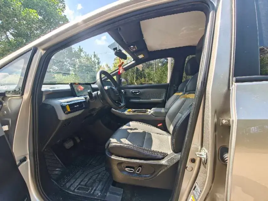 2022 AION Y thumbnail 4