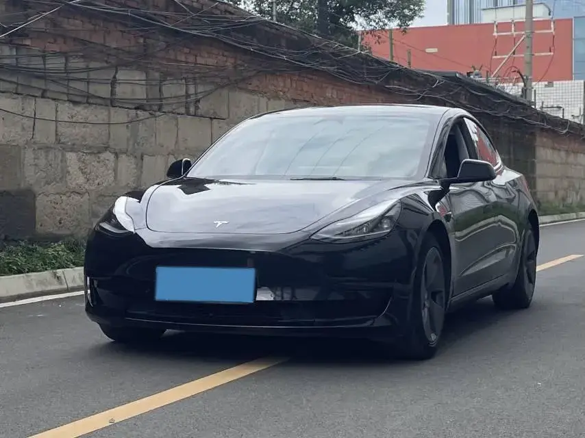2022 TESLA MODEL view 1