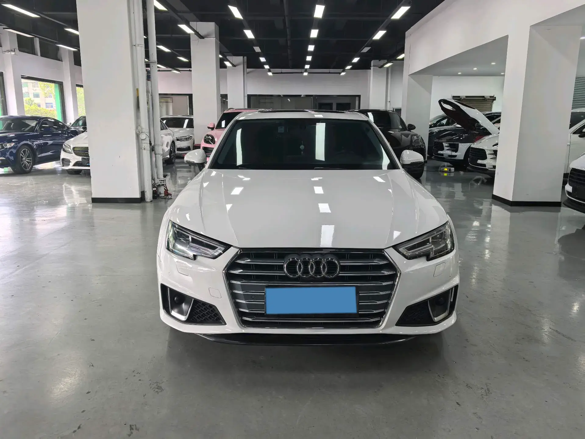 2019 AUDI A4L thumbnail 2