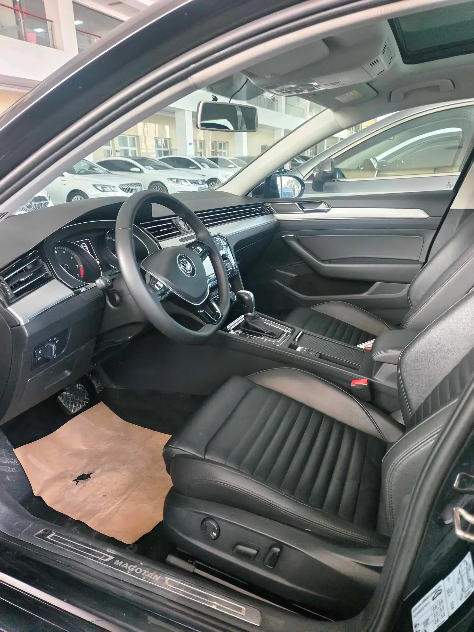 2018 VOLKSWAGEN MAGOTAN thumbnail 4