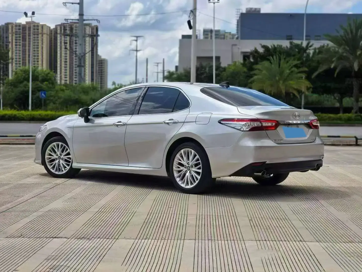 2021 TOYOTA CAMRY thumbnail 4