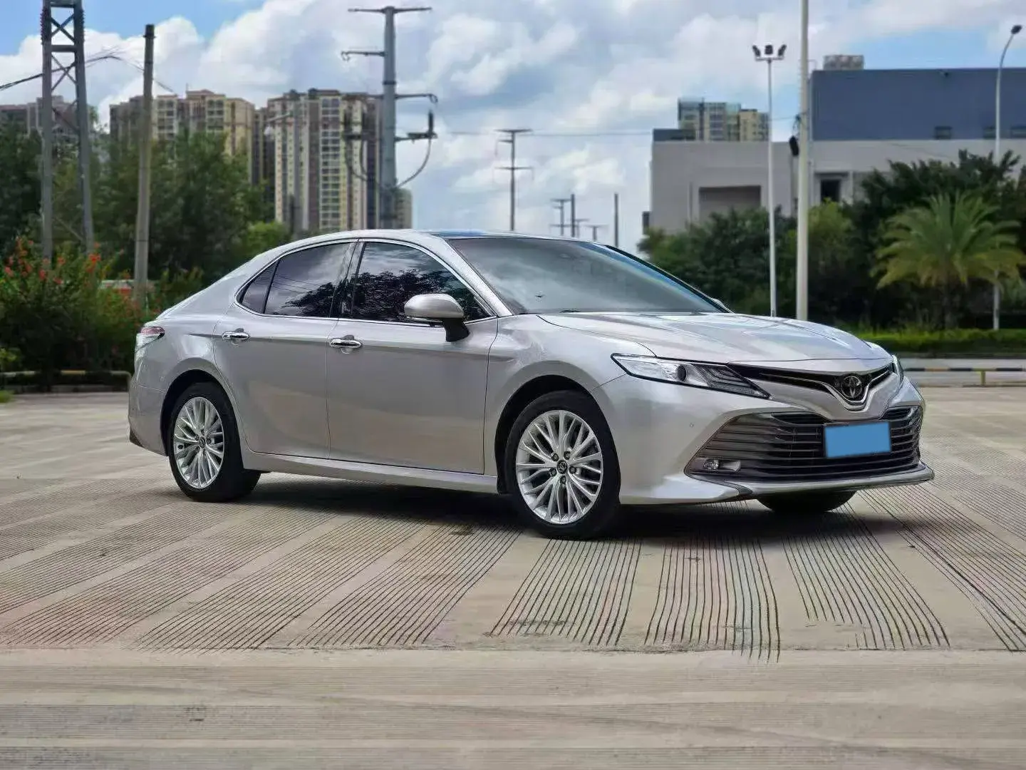 2021 TOYOTA CAMRY thumbnail 3