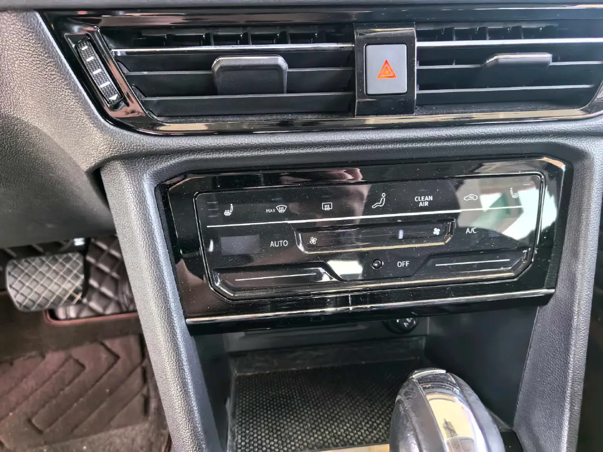 2021 Volkswagen Tharu 1.4T 150HP L4 7DCT,autocango,china used car exporter,china ev exporter,chinese used car exporter,chinese used ev exporter