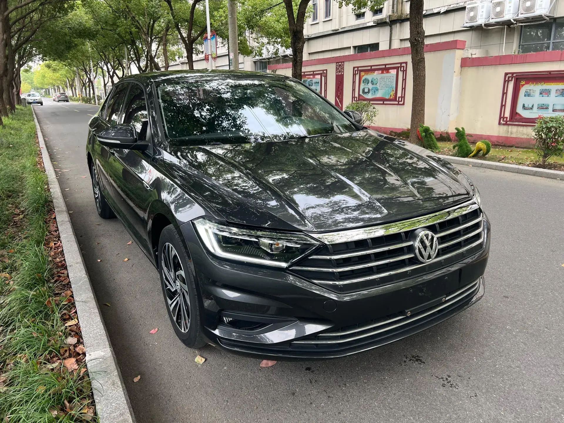 2022 VOLKSWAGEN SAGITAR thumbnail 2