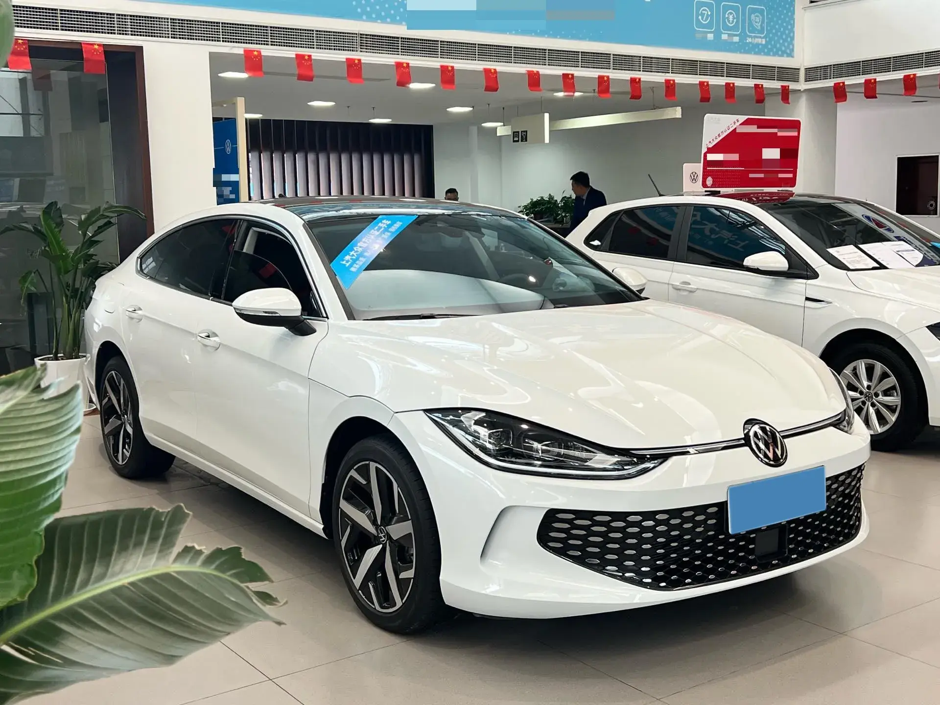 2024 VOLKSWAGEN LAMANDO thumbnail 3