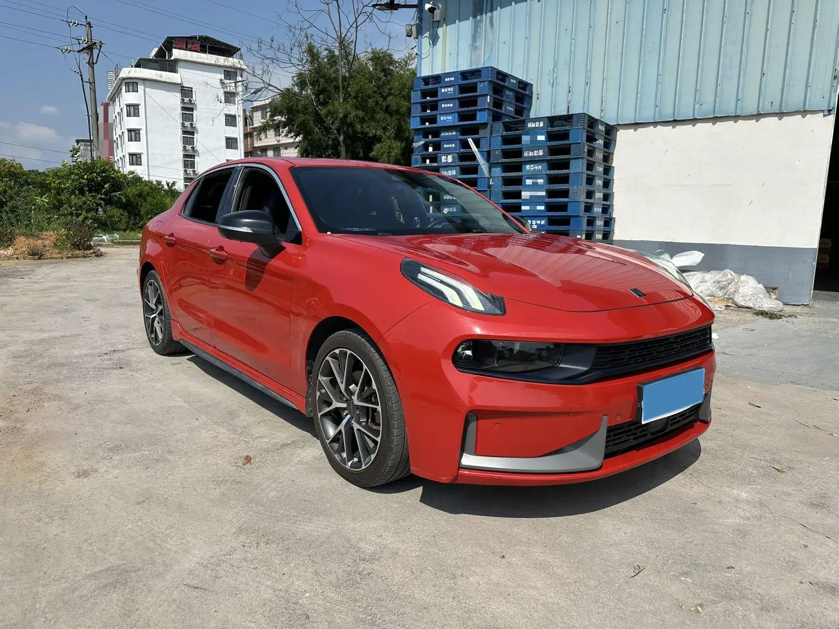 2019 LYNK&CO 03 thumbnail 3