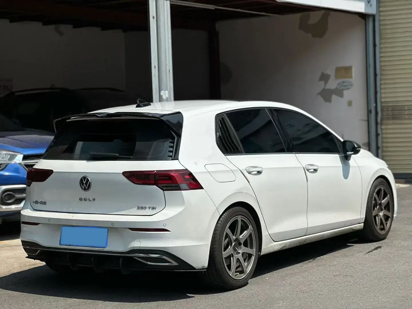 2021 VOLKSWAGEN GOLF thumbnail 3