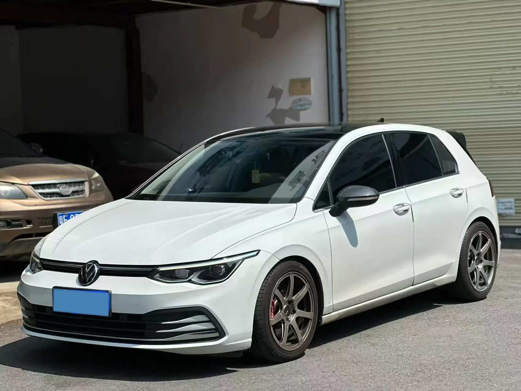 2021 VOLKSWAGEN GOLF view 1