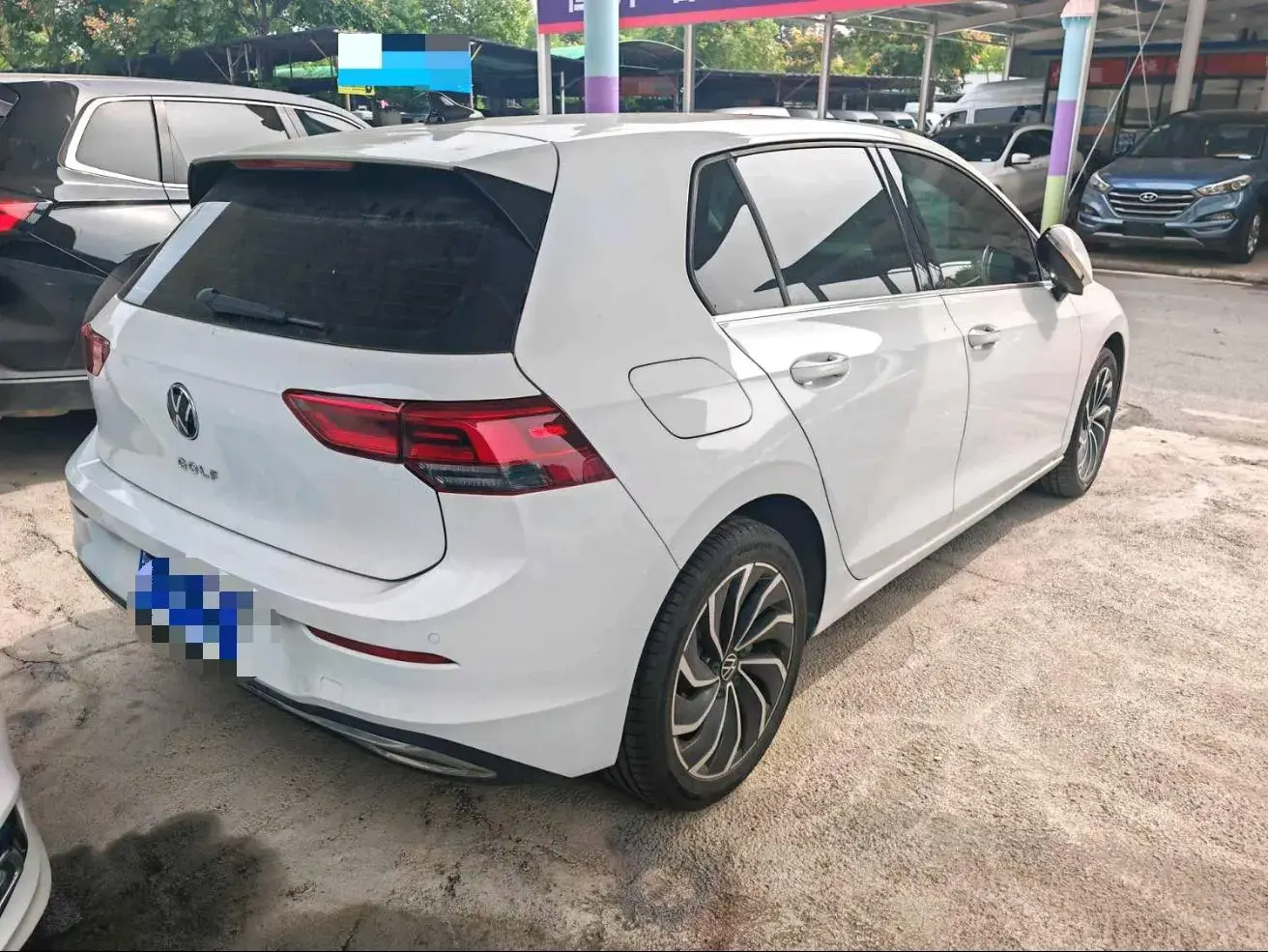 2023 VOLKSWAGEN GOLF thumbnail 4