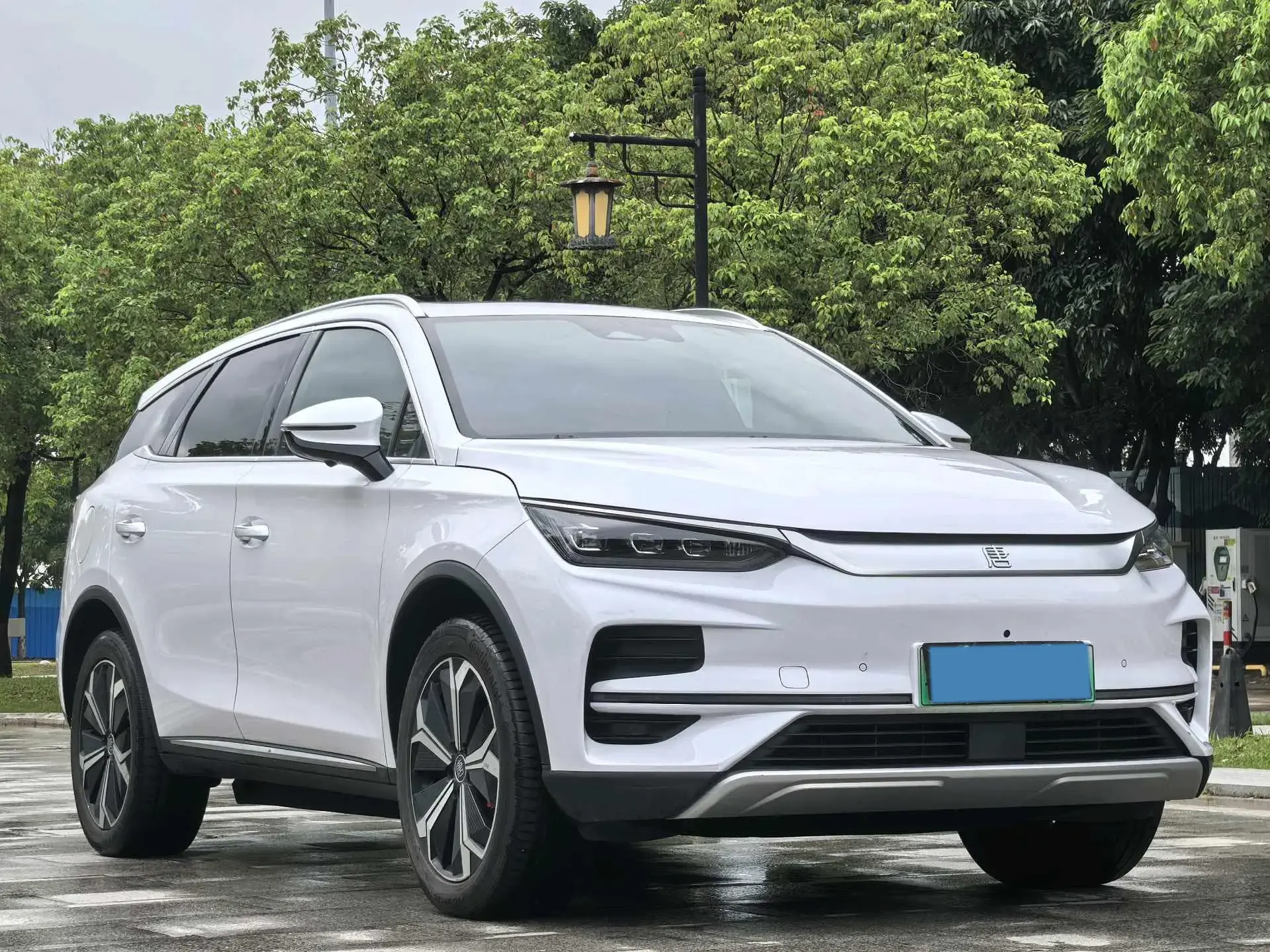 2022 BYD TANG thumbnail 3