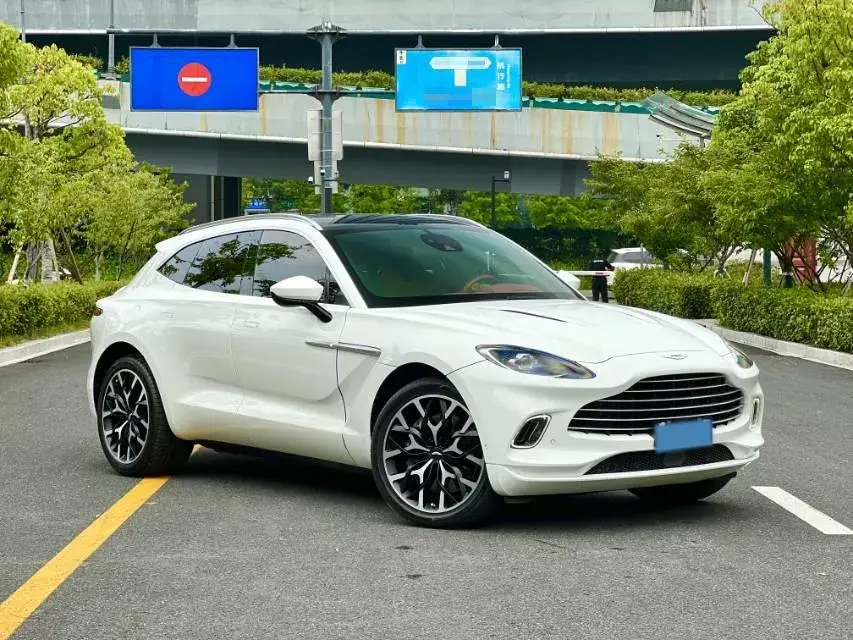 2022 ASTON MARTIN thumbnail 3