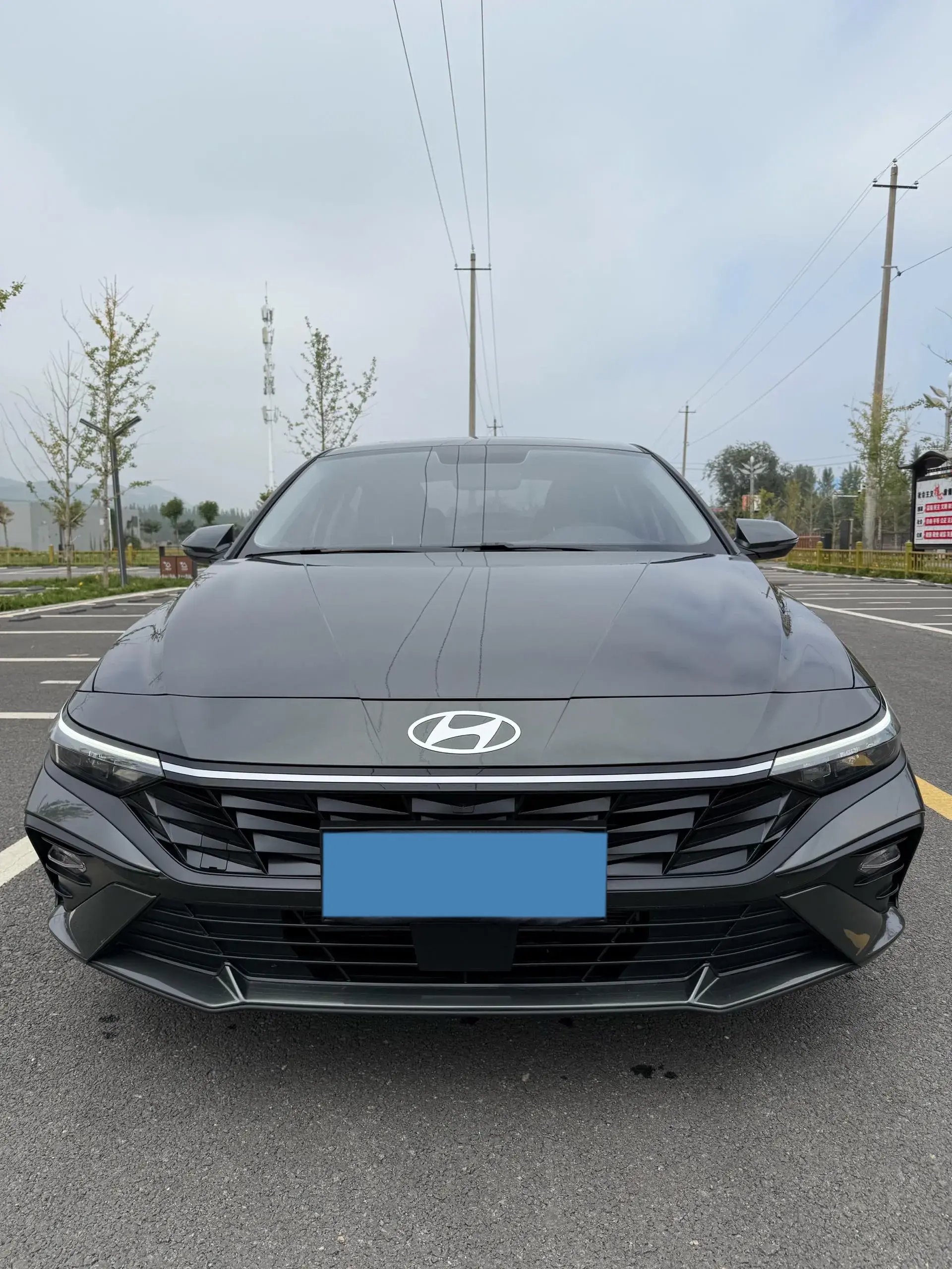 2023 HYUNDAI ELANTRA thumbnail 2