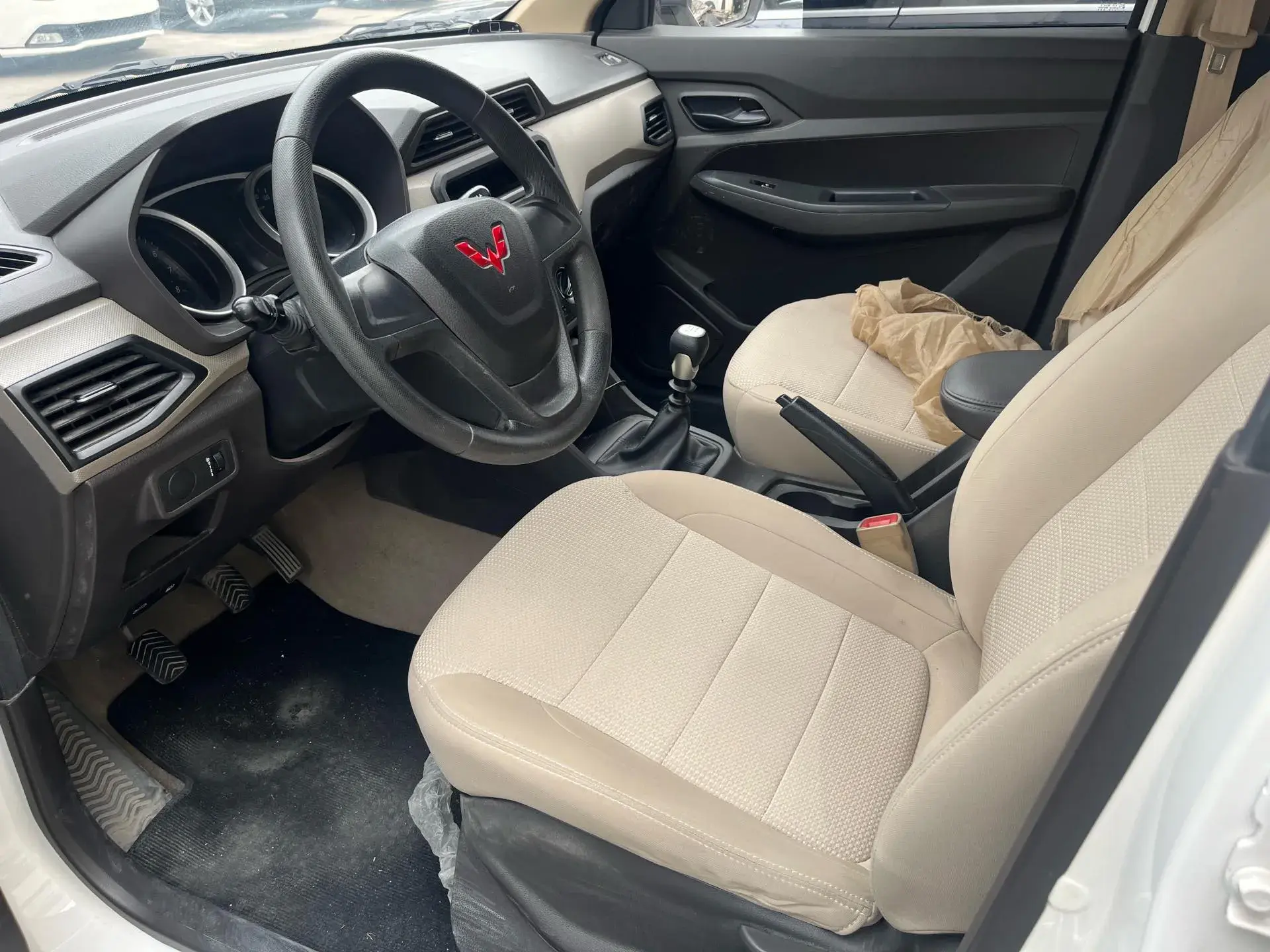 2021 WULING HONGGUANG thumbnail 3