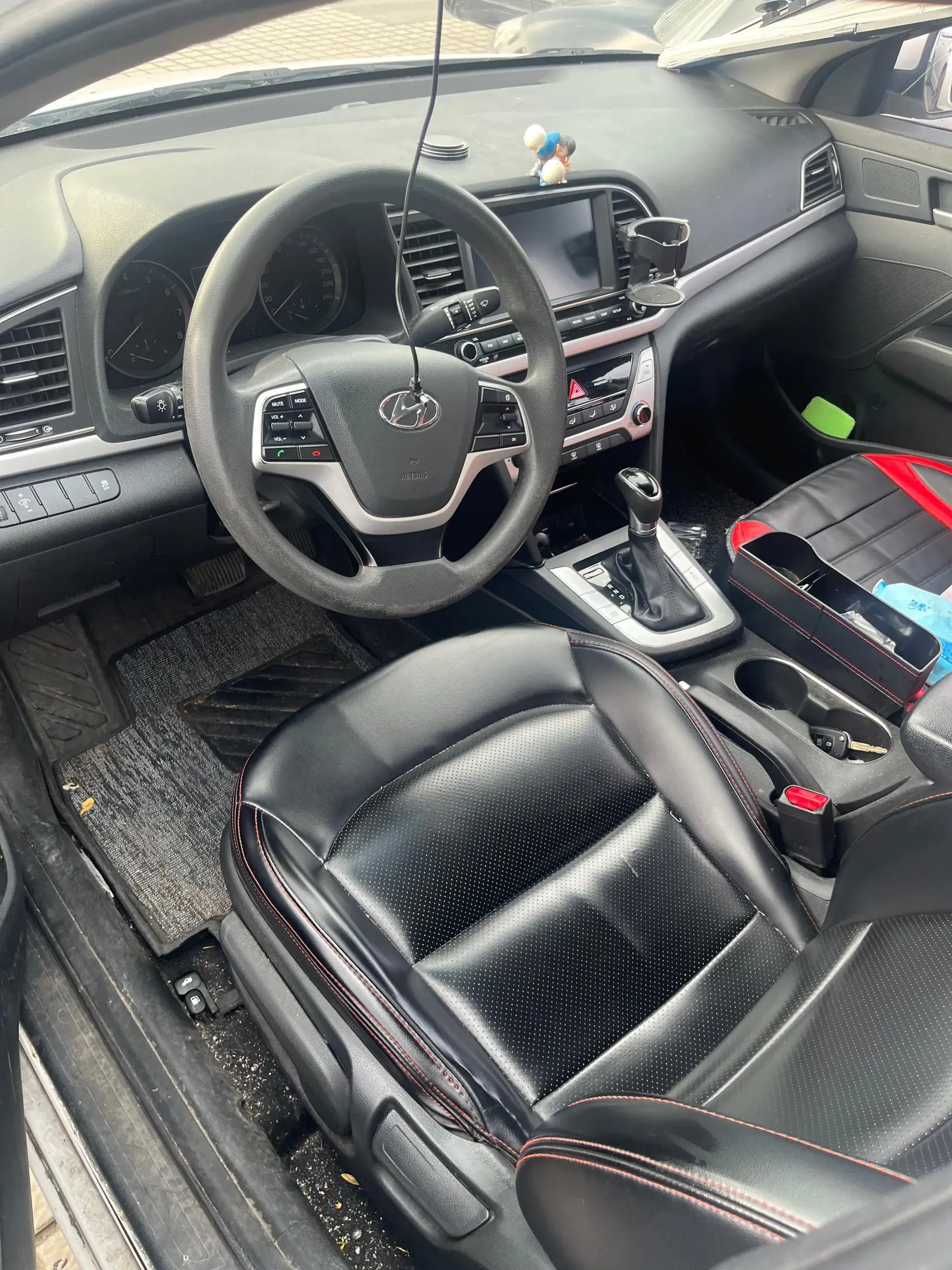 2016 HYUNDAI ELANTRA thumbnail 2