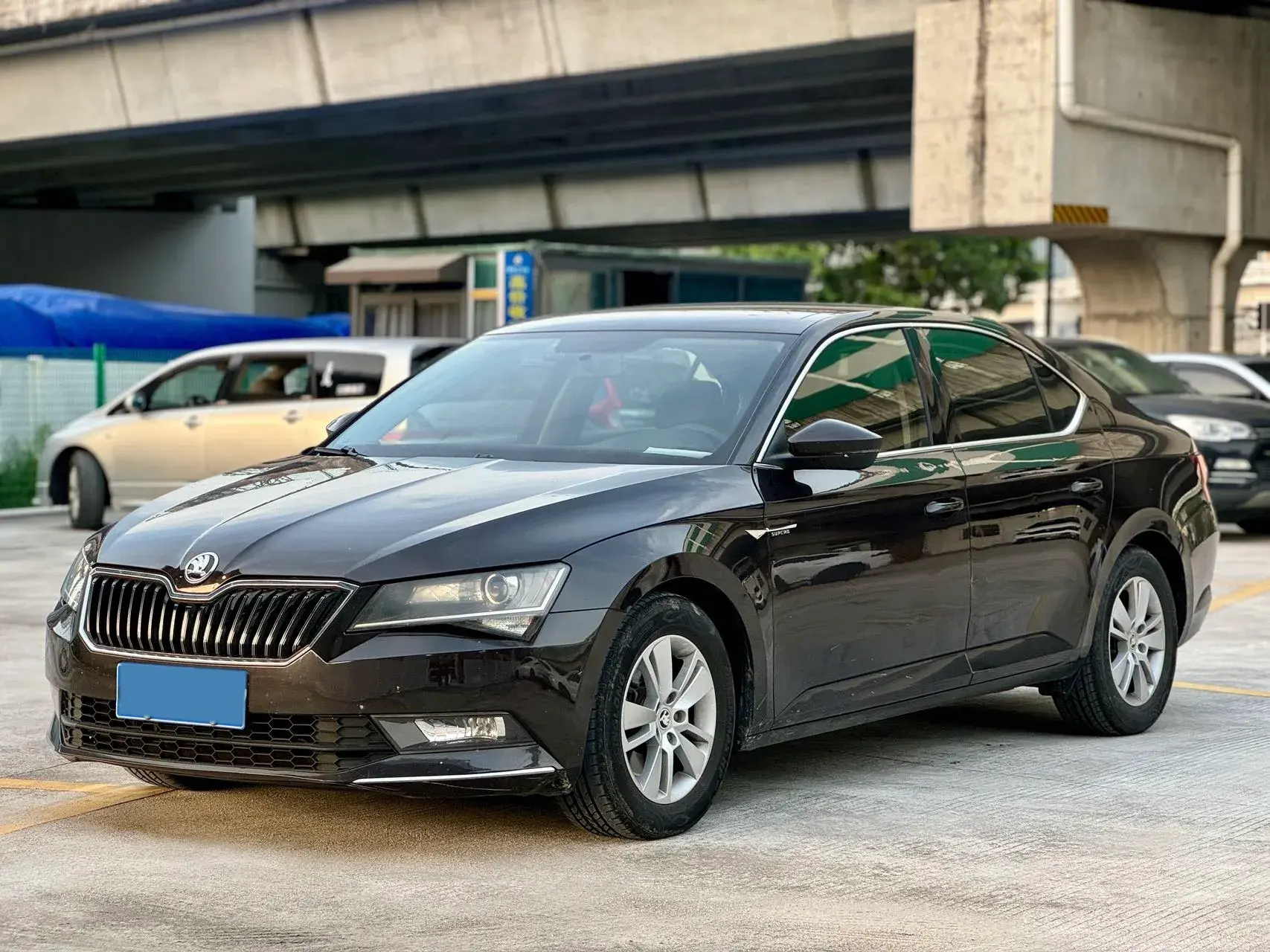 2016 SKODA SUPERB view 1
