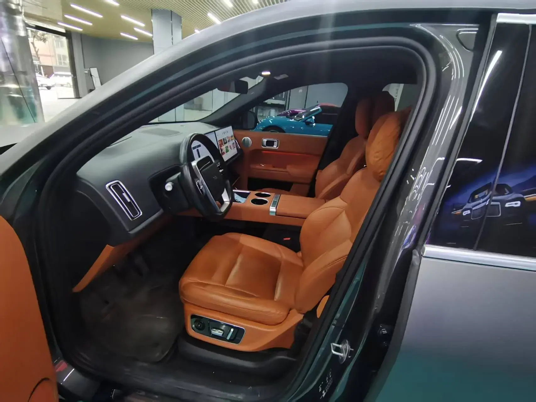 2022 LI L9 thumbnail 2