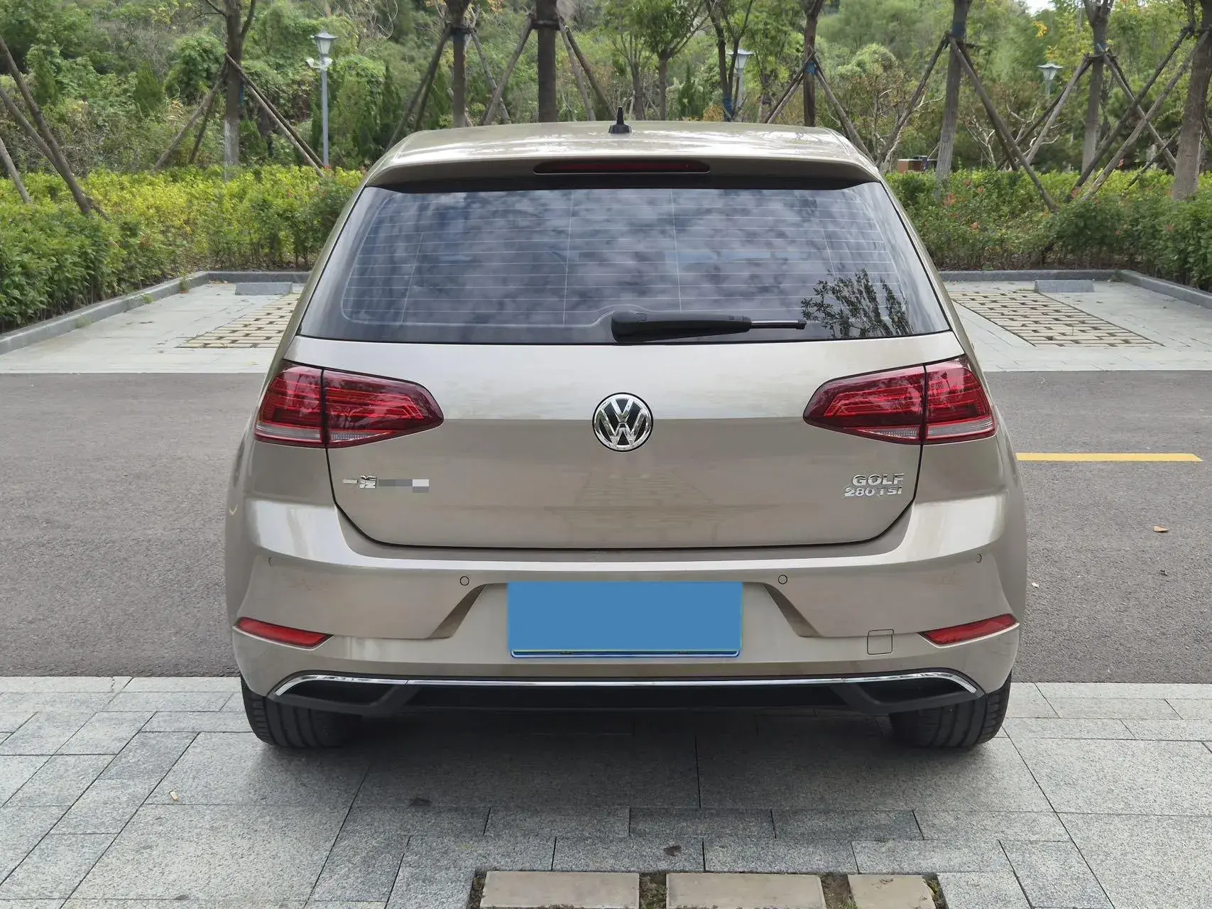 2020 VOLKSWAGEN GOLF thumbnail 4