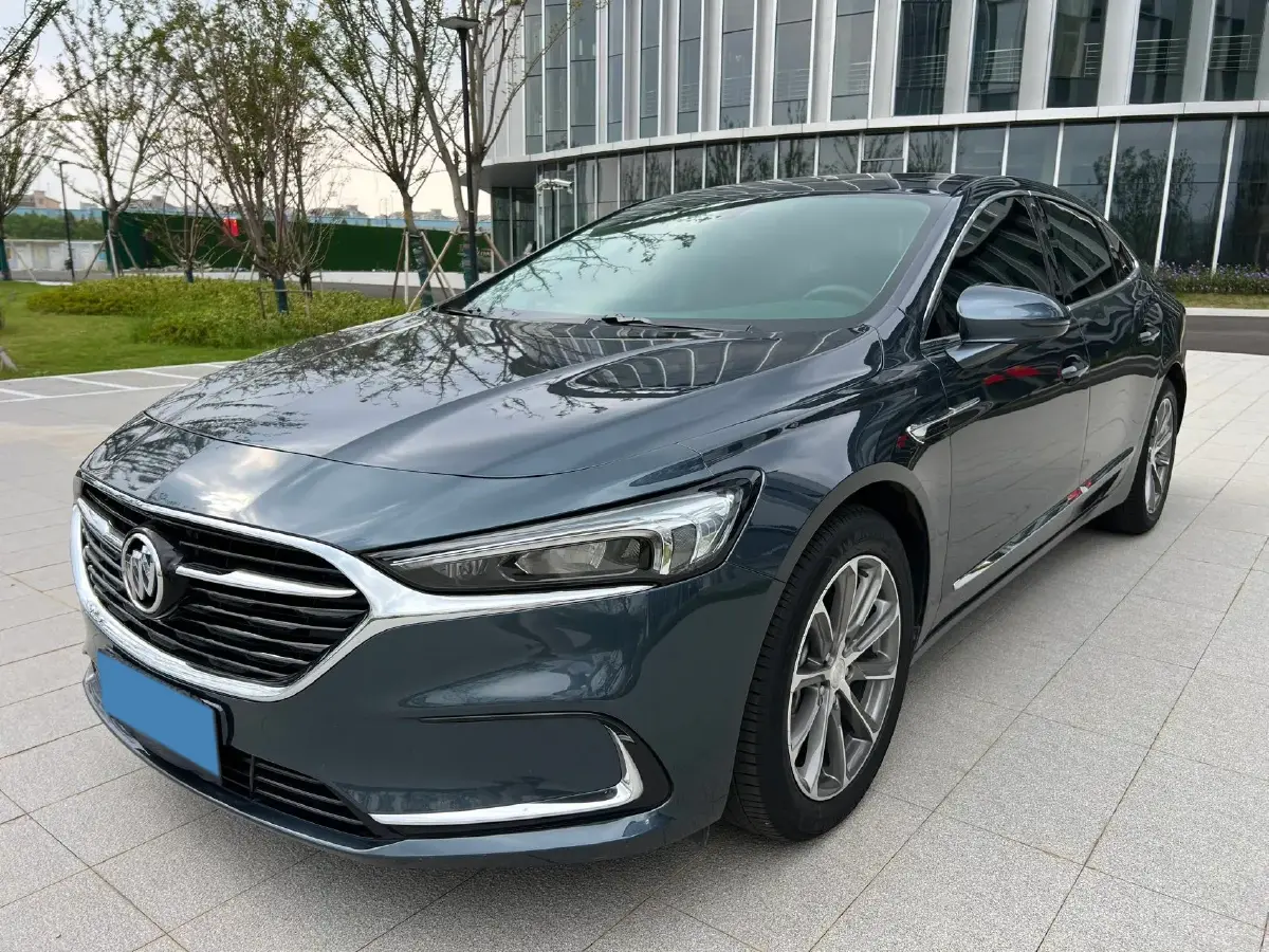 2022 Buick Larcosse 2.0T 237HP L4 9AT